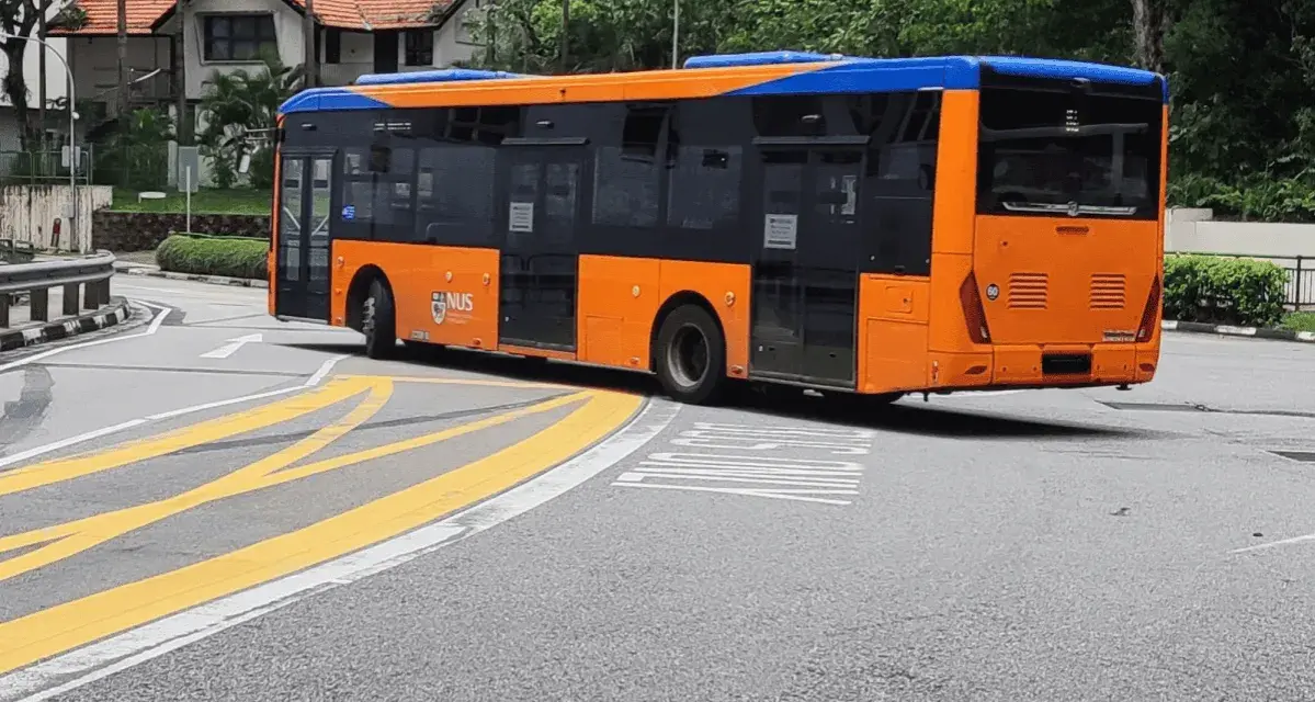 Ile pali autokar na 100 km? Zaskakujące dane i oszczędności