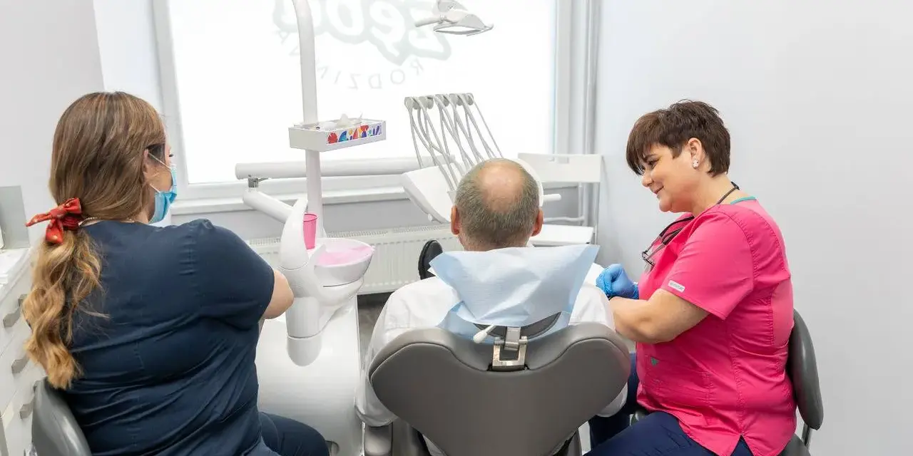 Jak szybko pozbyć się znieczulenia u dentysty i uniknąć dyskomfortu
