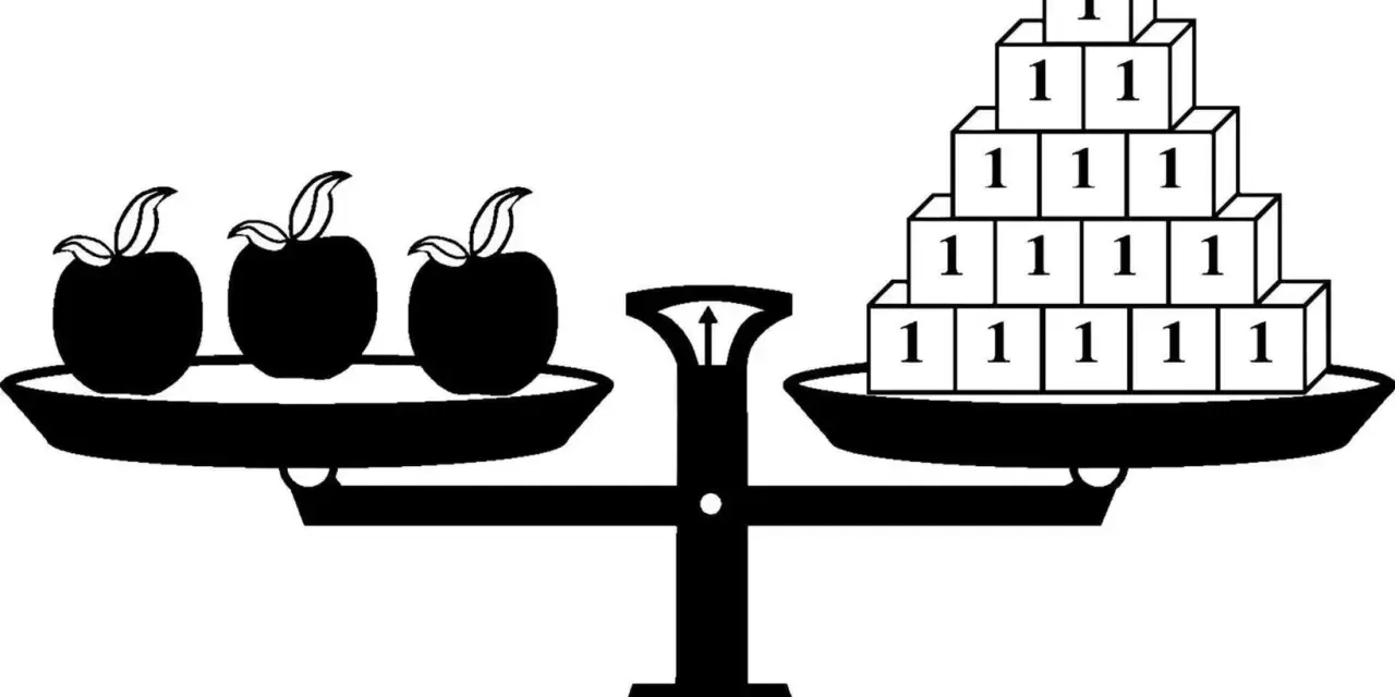 Balanza con tres manzanas en un lado y una pirámide de cubos con el número 1 en cada uno en el otro. El cuerpo manzana como vestir.