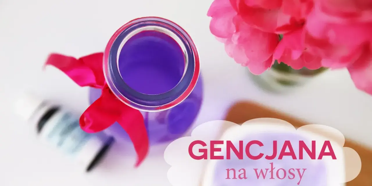 Fioletowa płukanka do włosów z różową wstążką i kwiatami. Zobacz efekty!