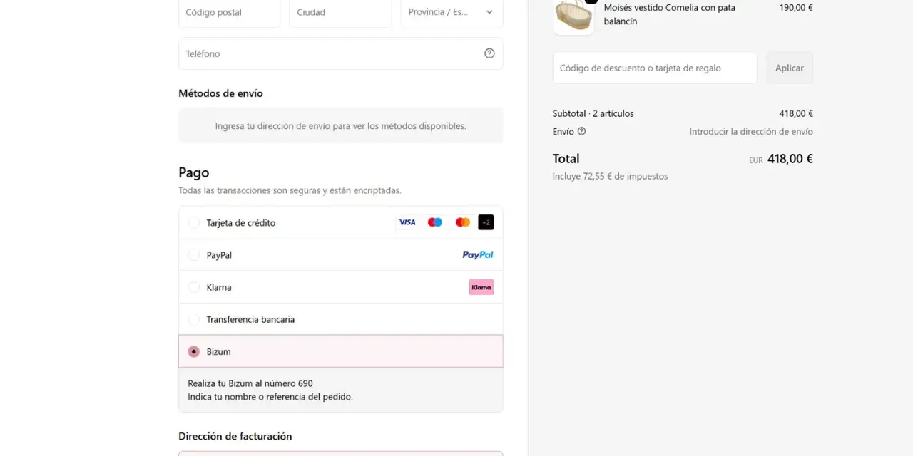 Proceso de pago en una plataforma de pago online. Se muestran opciones como tarjeta de crédito, PayPal, Klarna, transferencia bancaria y Bizum.