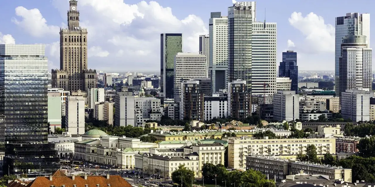 Ile metrów ma najwyższy budynek w Polsce? Zaskakujące fakty o Varso Tower