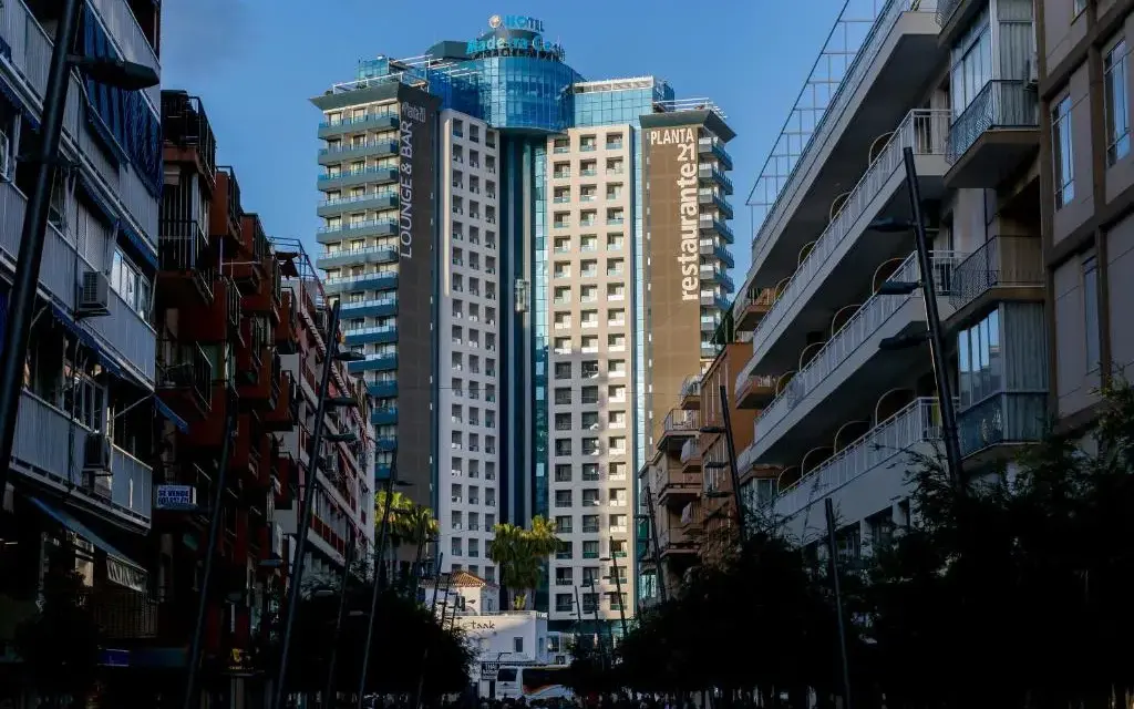 Hotel Madeira Benidorm: comodidad y cercanía a las mejores atracciones