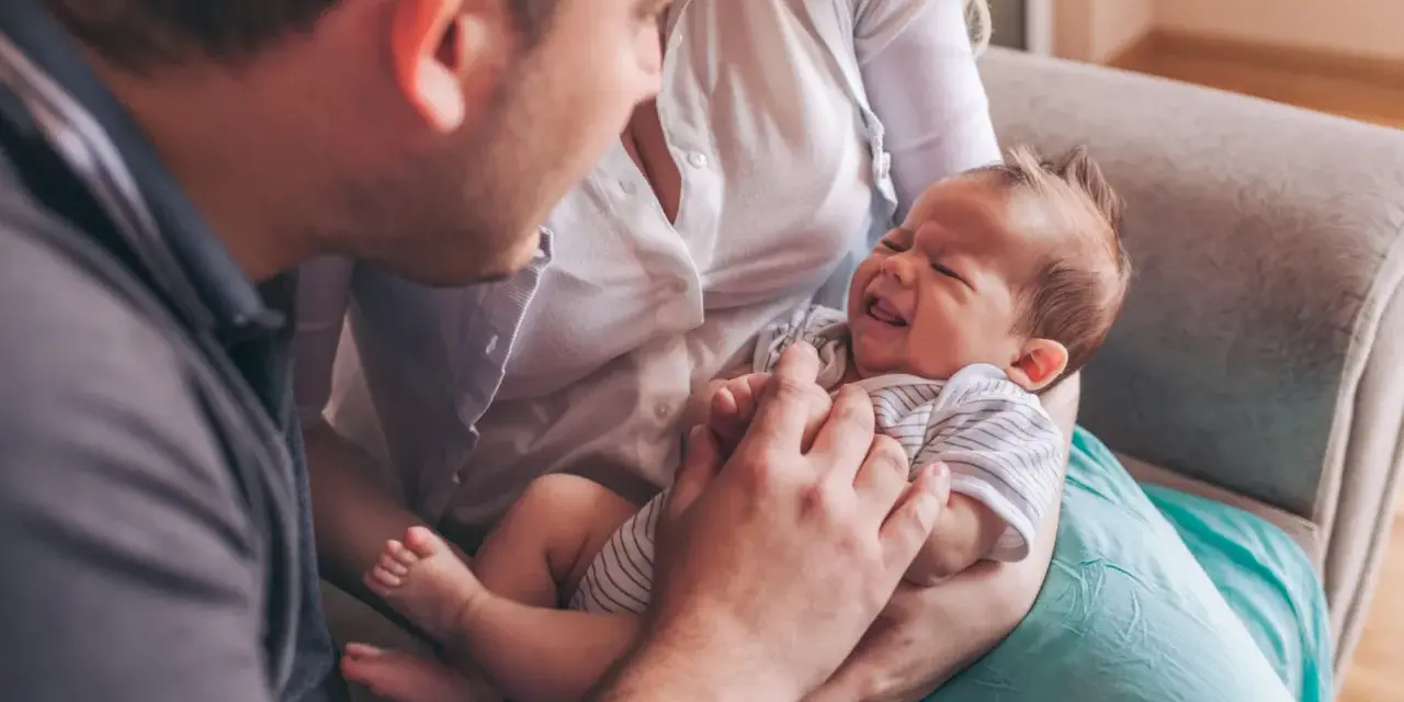 Jak zapobiec ulewaniu przez nos u niemowląt? Porady eksperta