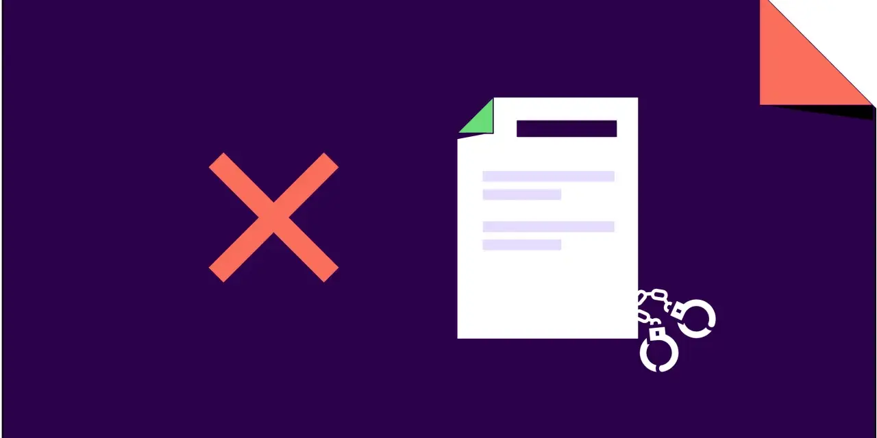Une croix rouge et des menottes sur un document symbolisent la preuve de travail dissimulé et ses conséquences.