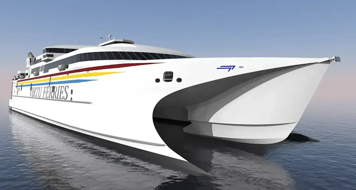 Nowoczesny katamaran Virtu Ferries, z jaką prędkością płynie prom, nie jest widoczny, ale jego sylwetka sugeruje szybkość.