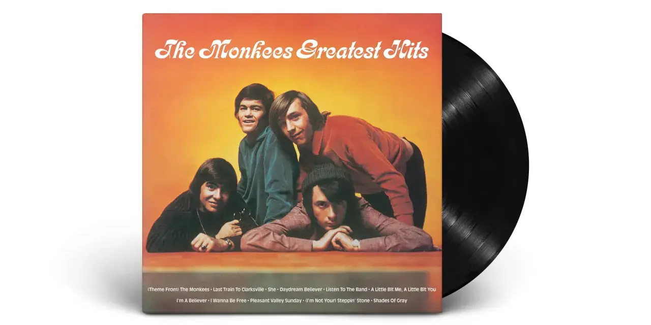 Die LP "The Monkees Greatest Hits" mit den vier Bandmitgliedern und Songtiteln wie "I'm A Believer".