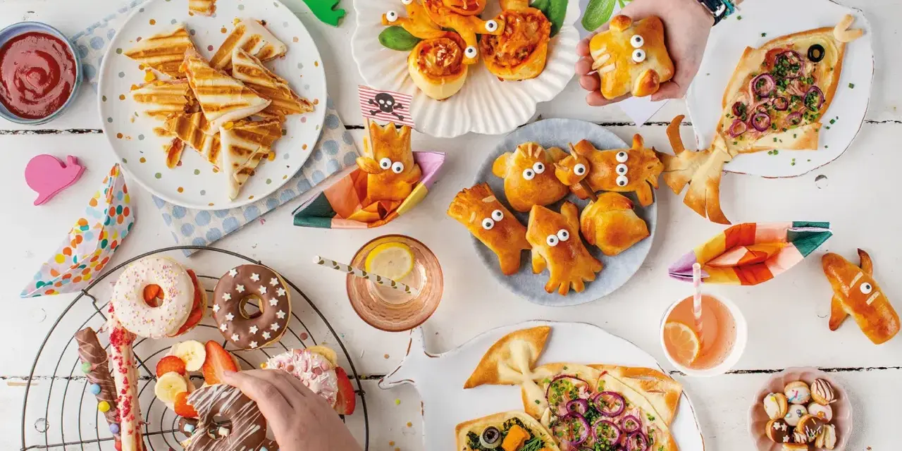 Kreatives schnelles Backen mit Kindern: lustige Teigtiere, Fischpizza und bunte Donuts.