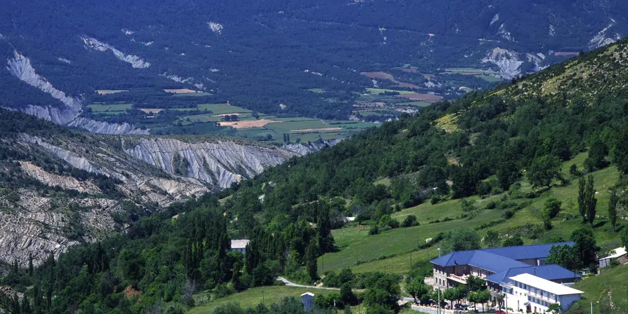 Balneario Vilas del Turbón: Tu guía completa de salud y Pirineo