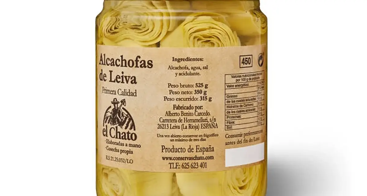 Tarro de cristal con corazones de alcachofa en conserva, marca "El Chato", producto de España.