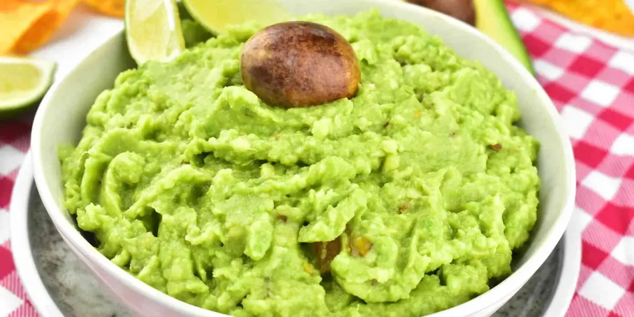 Guacamole: Jak przechowywać, by było świeże i zielone?