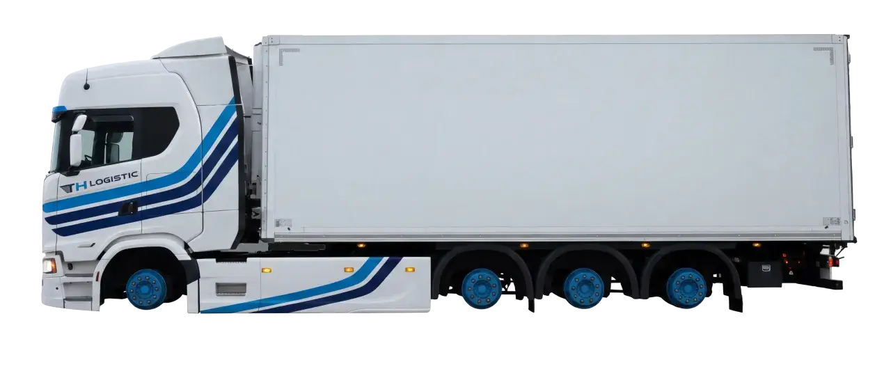 Biała ciężarówka z niebieskimi pasami i logo "TH LOGISTIC" gotowa do transportu.