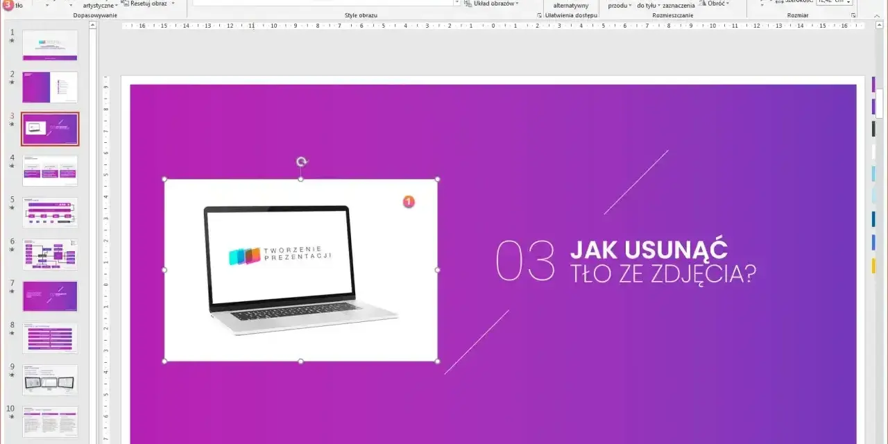 Prezentacja PowerPoint z pytaniem "Jak usunąć tło ze zdjęcia?". Widoczny laptop z logo "Tworzenie Prezentacji" oraz menu formatowania obrazu, pomocne przy tworzeniu bibliografii.