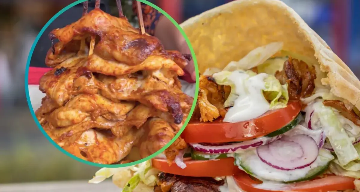 Pyszny kebab z soczystym mięsem z rożna, warzywami i sosem. Idealny przepis na domowy kebab.