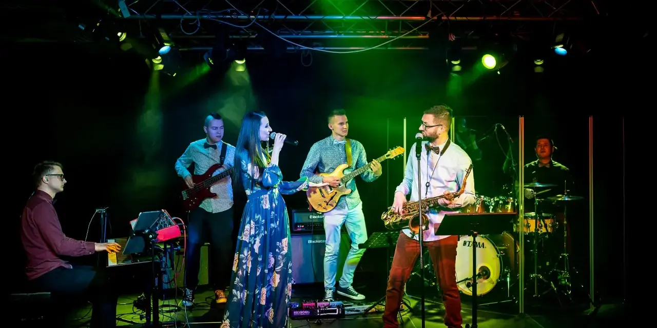 Ile kosztuje wynajęcie zespołu disco polo na wesele? Ceny i wskazówki