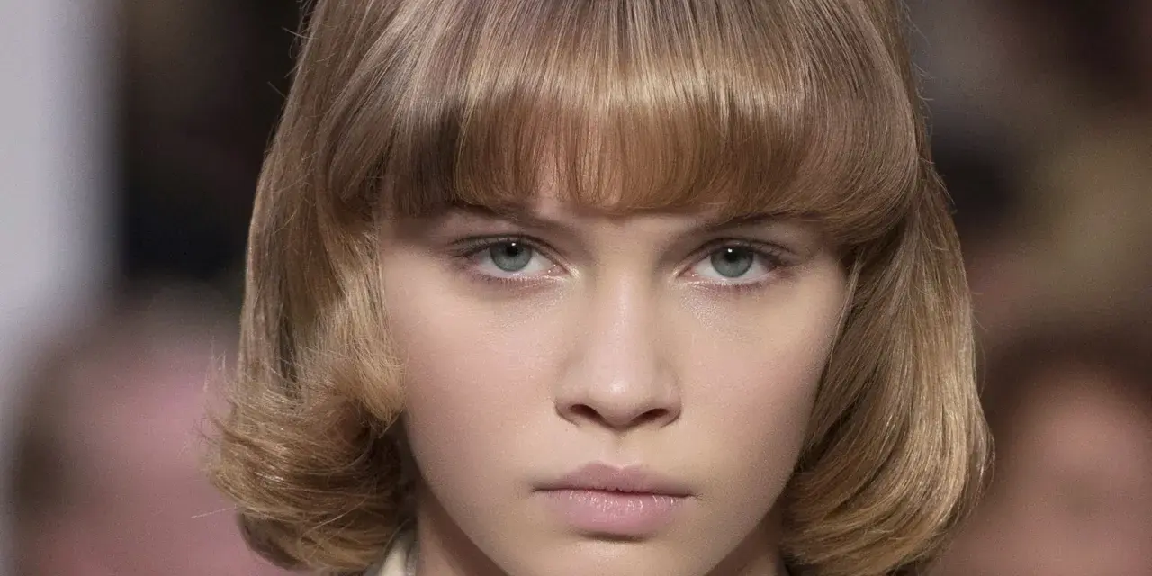 Frisuren für dickes Haar: Leichtigkeit & Stil Ihr Guide zum Traum-Look