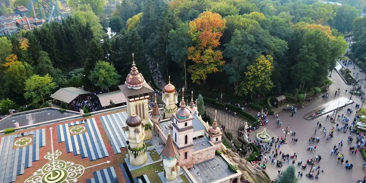 A fairytale castle and amusement park, a perfect destination for a trip from Amsterdam to Efteling.