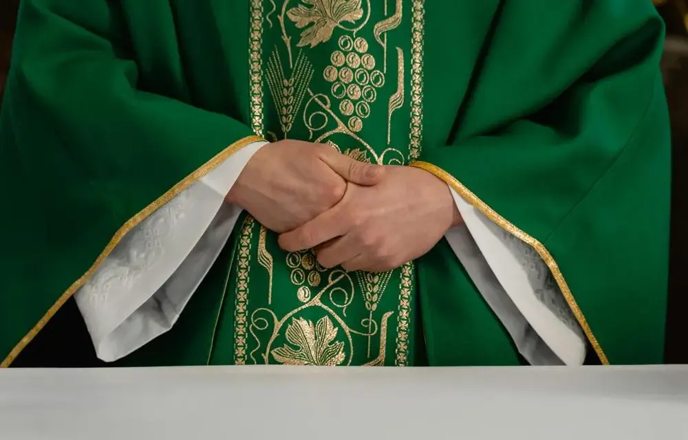 Kiedy jest pierwsze czytanie na mszy? Wyjaśnienie liturgii