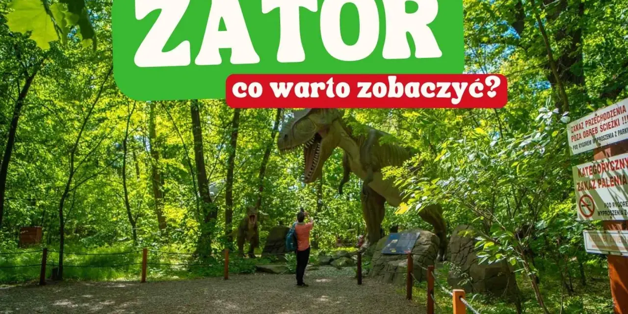 Zator atrakcje: człowiek robi zdjęcie gigantycznemu dinozaurowi w parku. W tle kolejne prehistoryczne zwierzęta i tablice informacyjne.