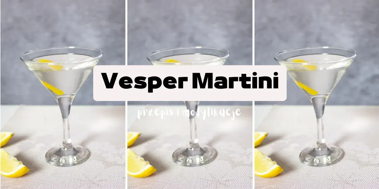 Trzy kieliszki z Martini, ozdobione skórką cytryny, na jasnym tle.