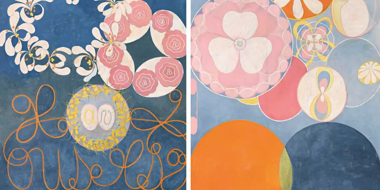 Två målningar av hilma af klint. Vänstra sidan visar blommor och orangea former på blå bakgrund. Högra sidan har cirklar i olika färger.