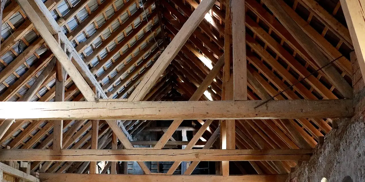 Ile łat i kontrłat na dach 200m2? Sprawdź, aby uniknąć strat materiału