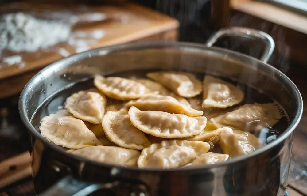 Ile gotować mrożone pierogi? Idealny czas i triki na sukces!