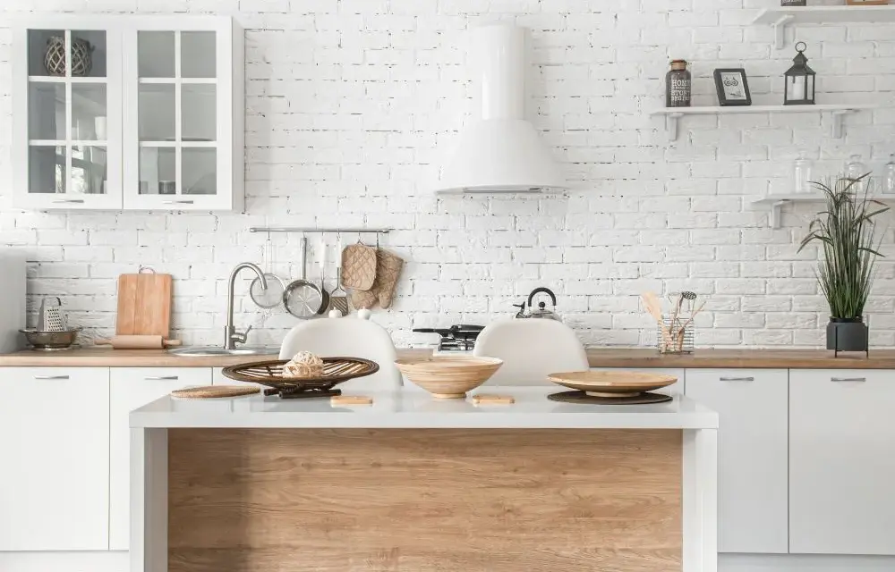 Cocinas pequeñas modernas: optimiza espacio y estilo (2026)