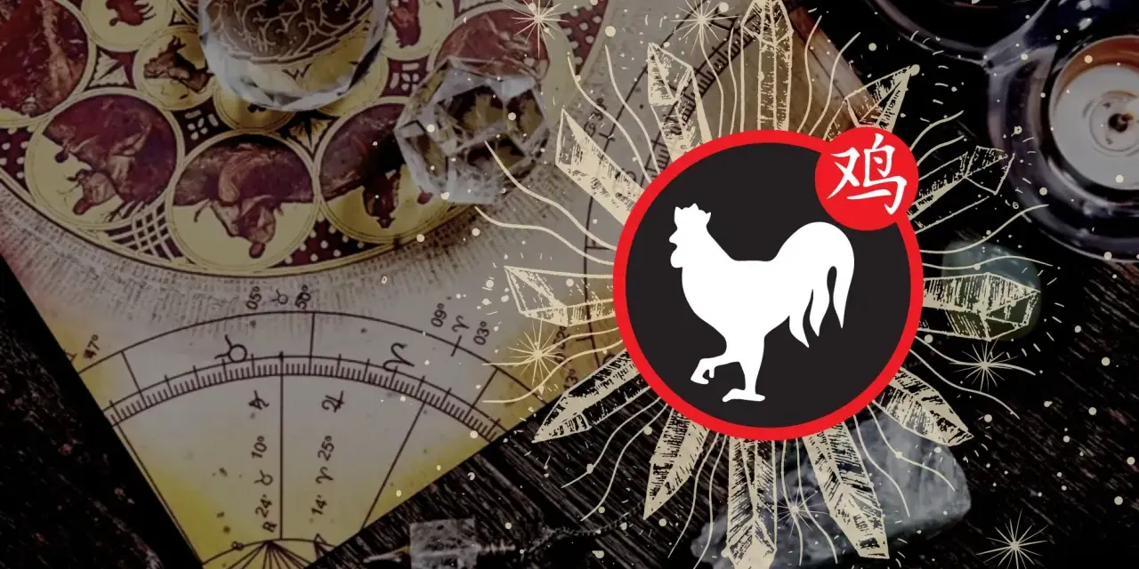 Chińskie znaki zodiaku lata: symbol koguta na tle astrologicznej mapy i kryształów.