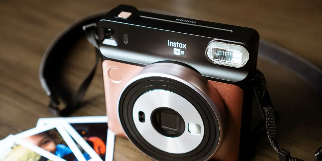 Aparat natychmiastowy: Wybierz idealny! Instax, Polaroid, Zoemini