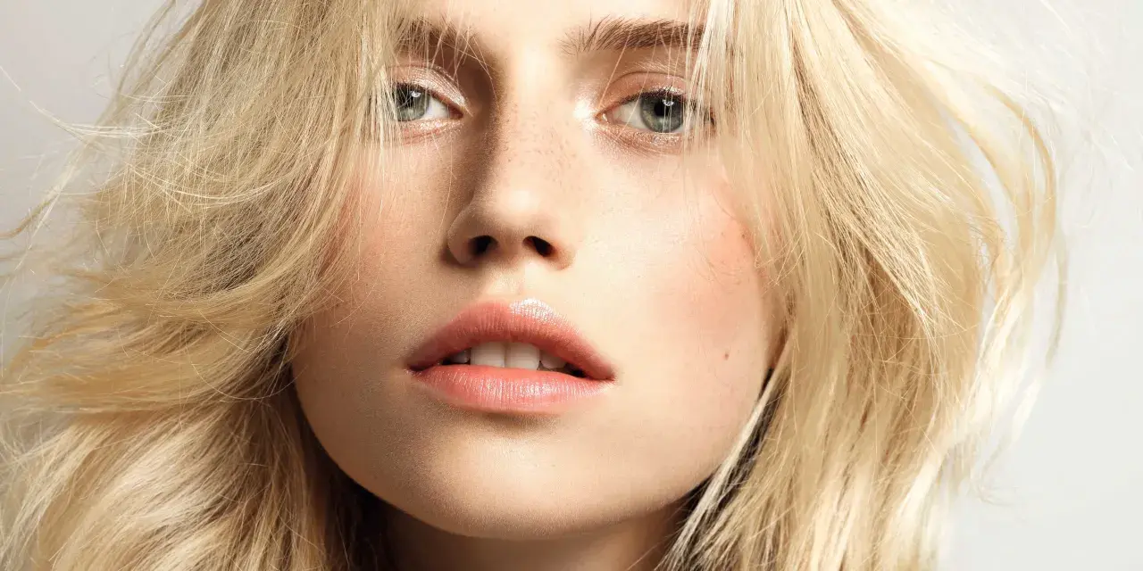 Goldblond Haare: So erzielen Sie den perfekten Farbton ohne Brassigkeit