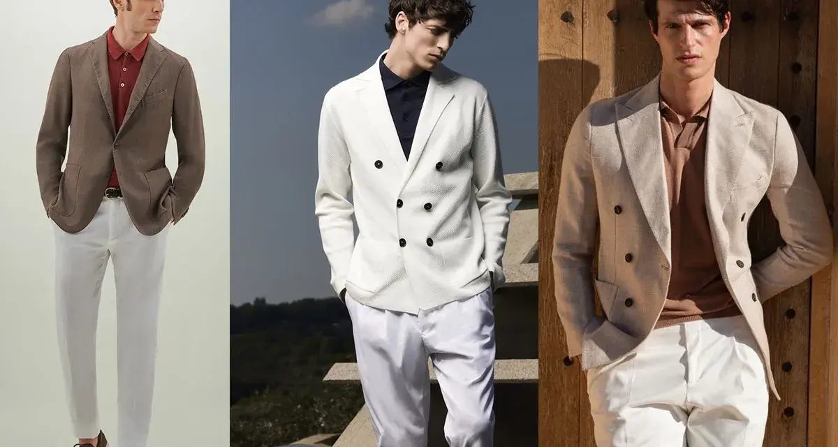 Tre uomini mostrano un elegante abbinamento polo e giacca, con pantaloni chiari per un look estivo raffinato.