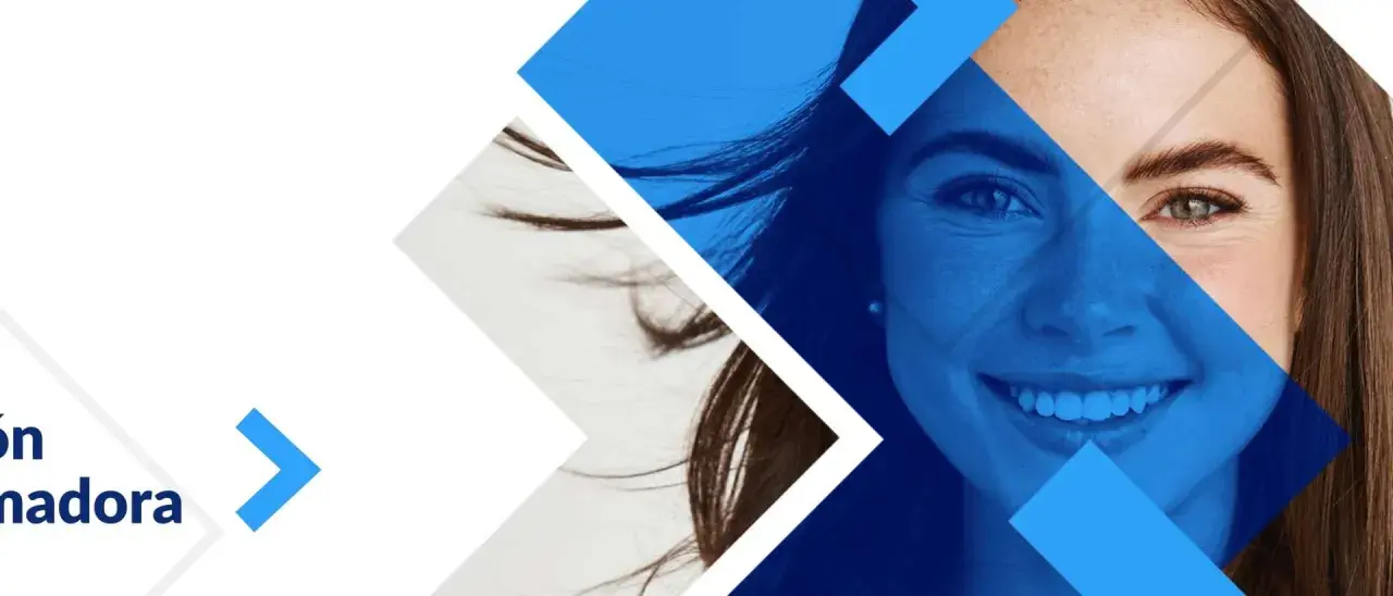 Visage souriant d'une femme, avec des formes géométriques bleues. Une invitation à explorer les neurosciences à distance.