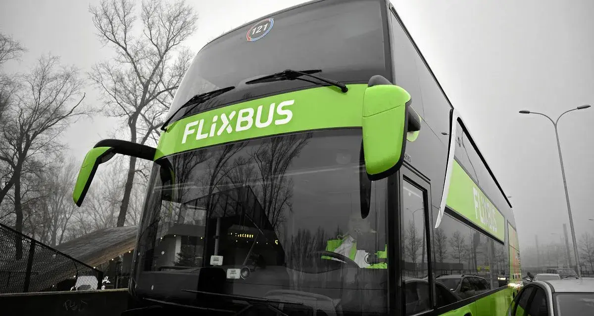 Flixbus Warszawa: Gdzie zatrzymuje się Twój autobus? Pełny przewodnik