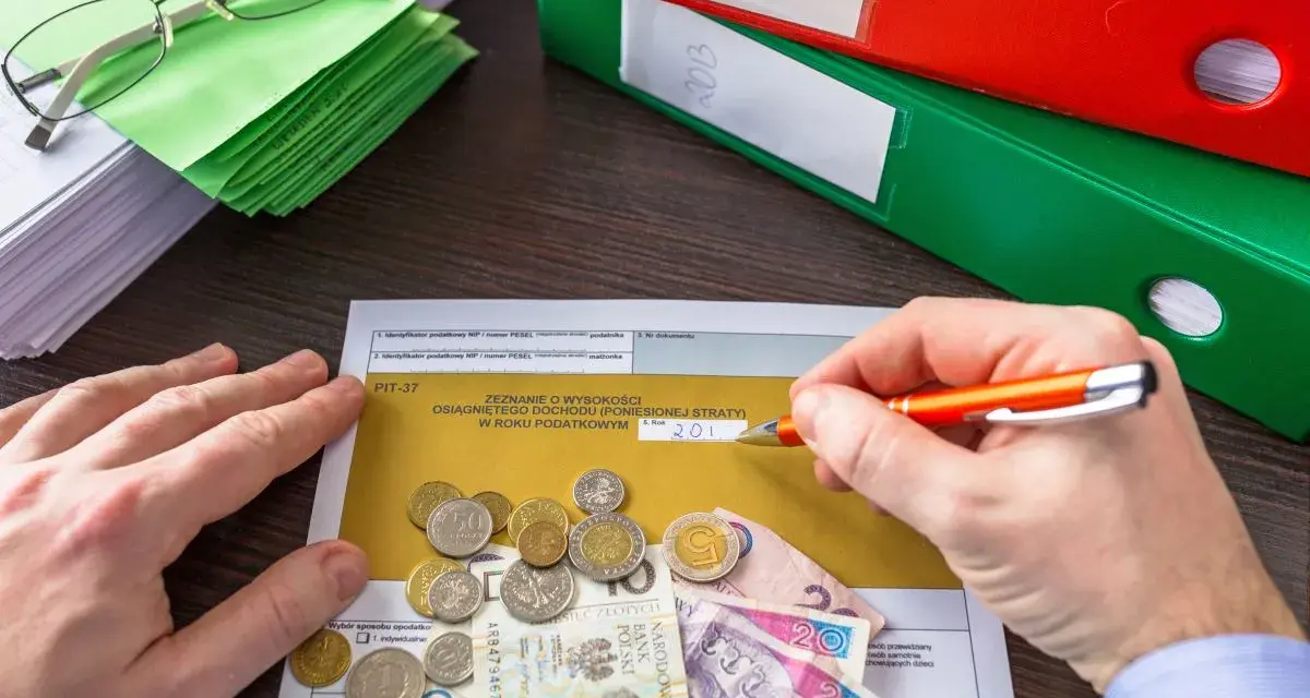 PIT-37 w 2026: Czy musisz się rozliczyć? Sprawdź i nie trać na ulgach!