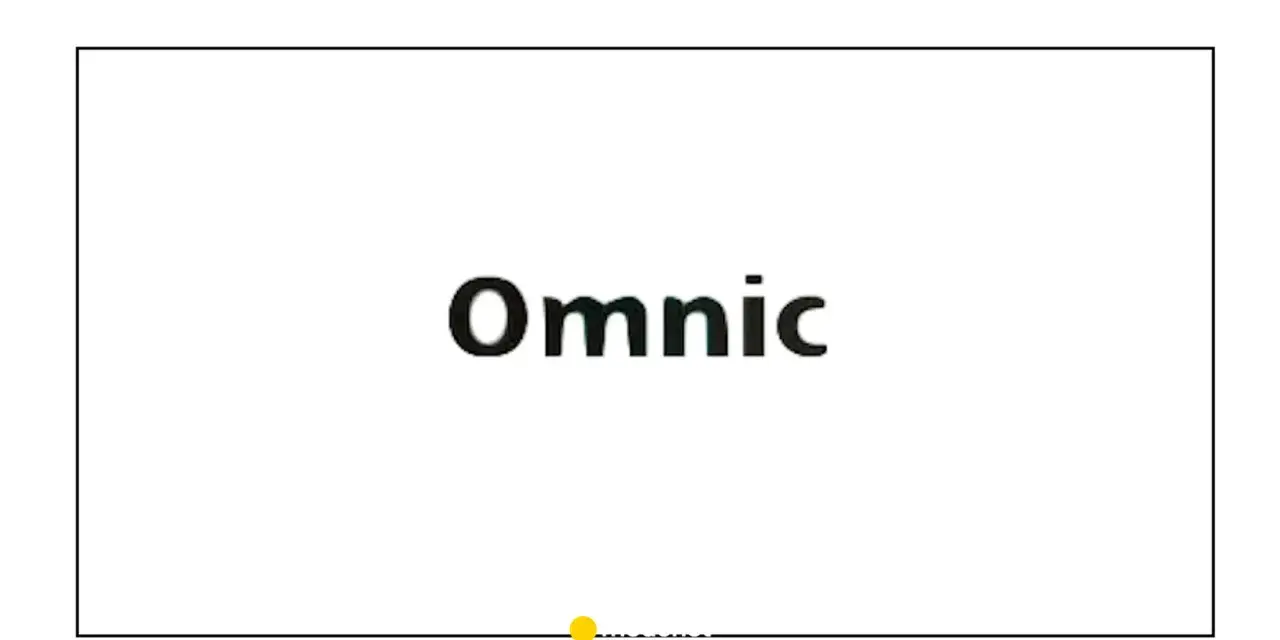 Czarny napis "Omnic" na białym tle. Pod napisem mała żółta kropka i przerywana linia, jakby to był omnic ocas.