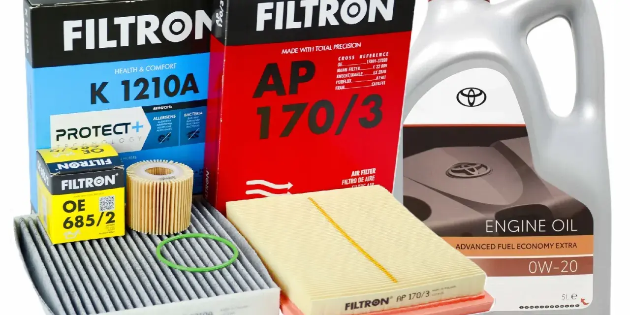 Zestaw filtrów i oleju silnikowego 0W-20 do Toyota Auris 1.6 benzyna. Filtry kabinowy, powietrza i oleju marki Filtron.