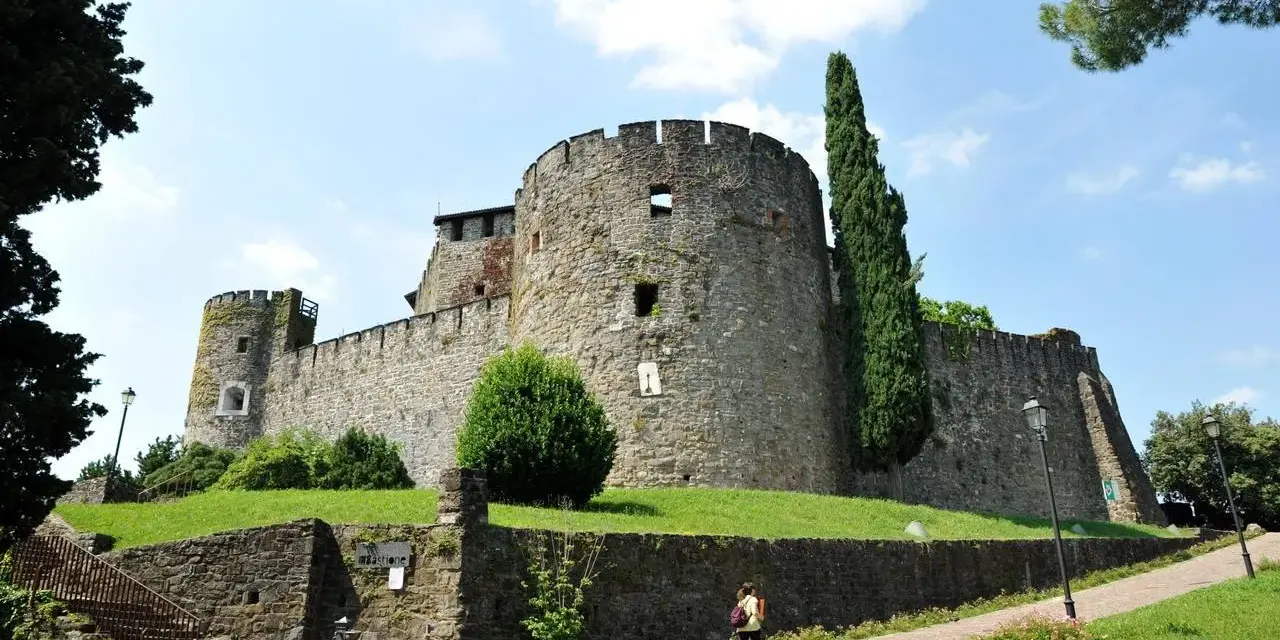 Il Castello di Gorizia, un luogo imperdibile per chi visita la città. Ecco cosa vedere a Gorizia in un giorno, partendo da questa imponente fortezza.