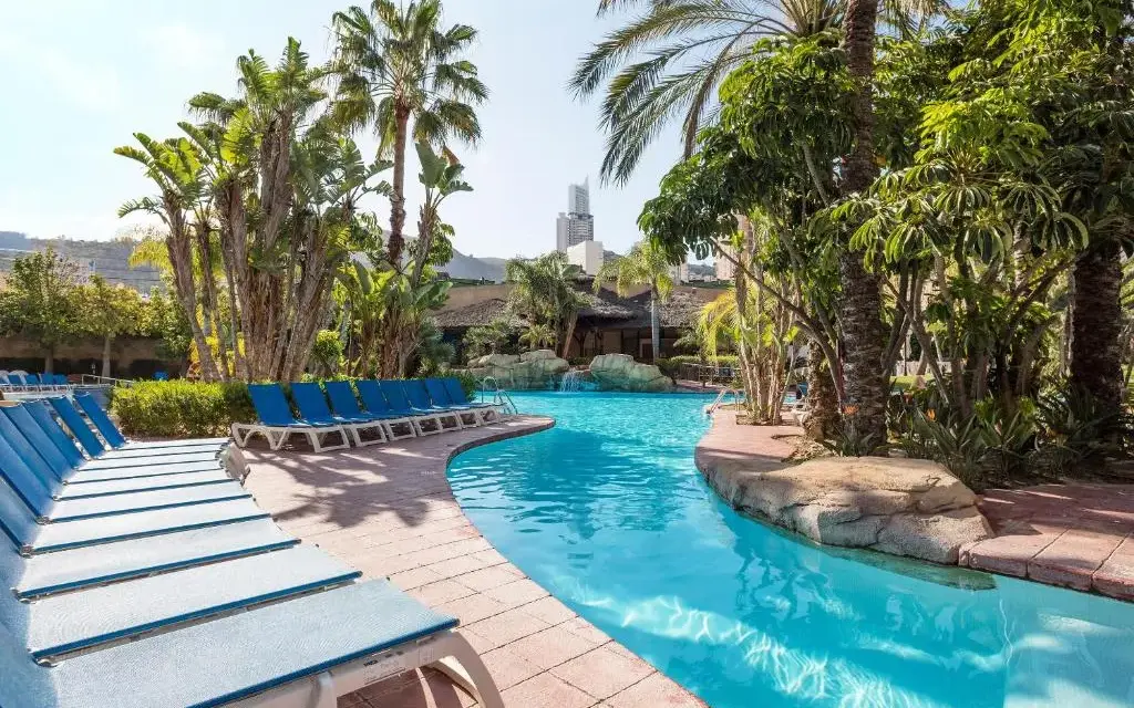 Meliá Benidorm hotel: ubicación ideal, servicios destacados y opiniones
