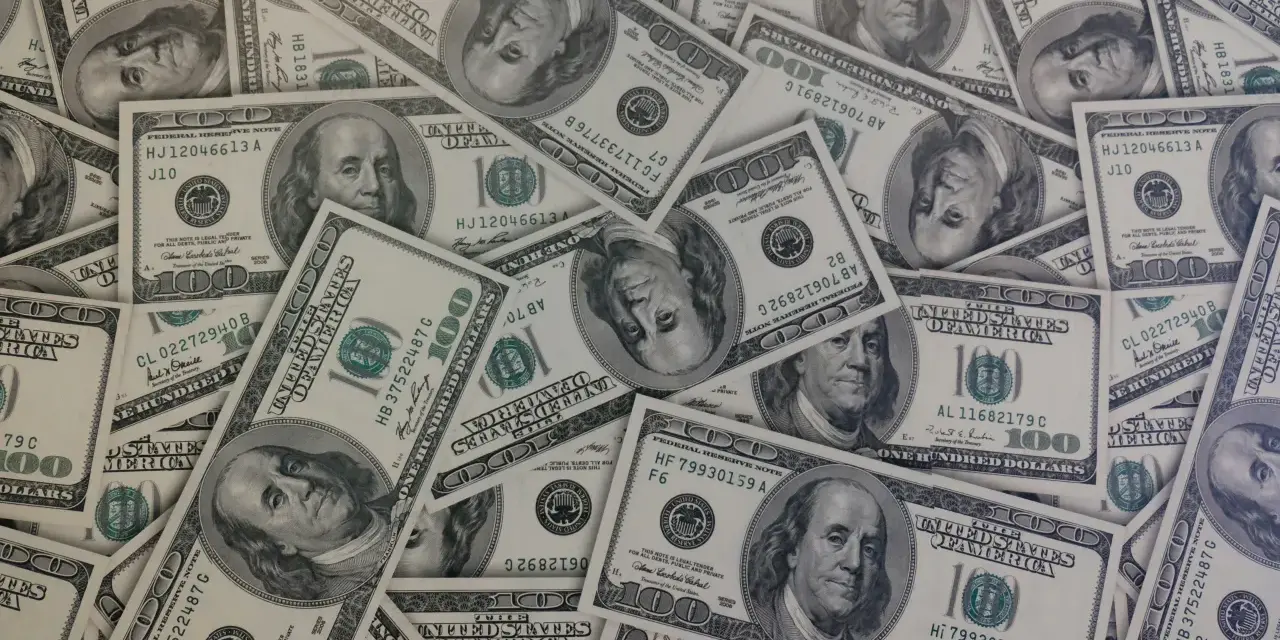 Czy dolar pójdzie do góry? Przewidywania i analizy dla inwestorów