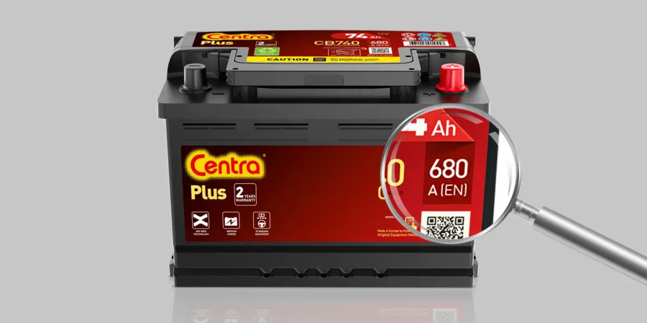 Akumulator Centra Plus 74 Ah, z powiększeniem pokazującym 680 A (EN).