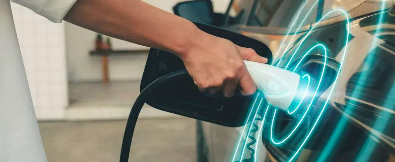Ile kosztuje naładowanie samochodu elektrycznego na stacji? Sprawdź ceny!