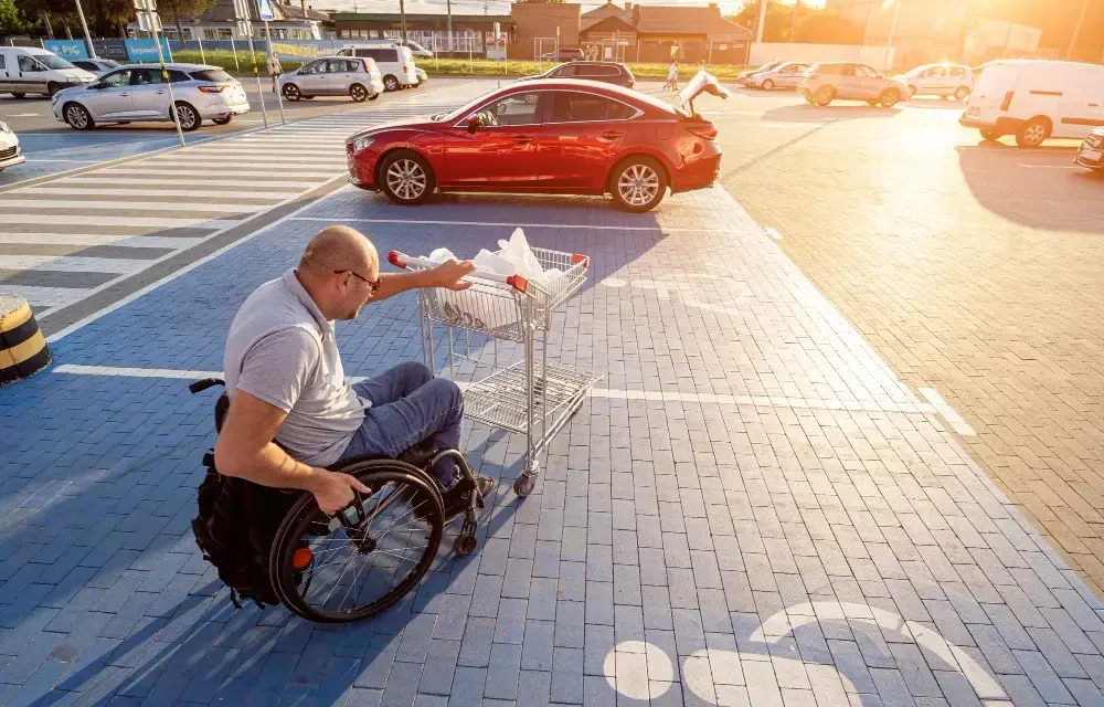 Czy niepełnosprawny może parkować na chodniku? Poznaj zasady i kary