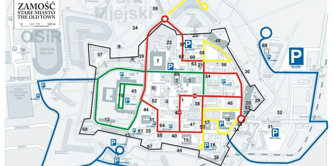 Mapa Zamość starówka z zaznaczonymi parkingami i trasami spacerowymi.