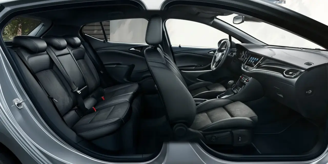 Der **Auto Aufbau innen** zeigt eine geräumige Kabine mit Ledersitzen und einem modernen Armaturenbrett.