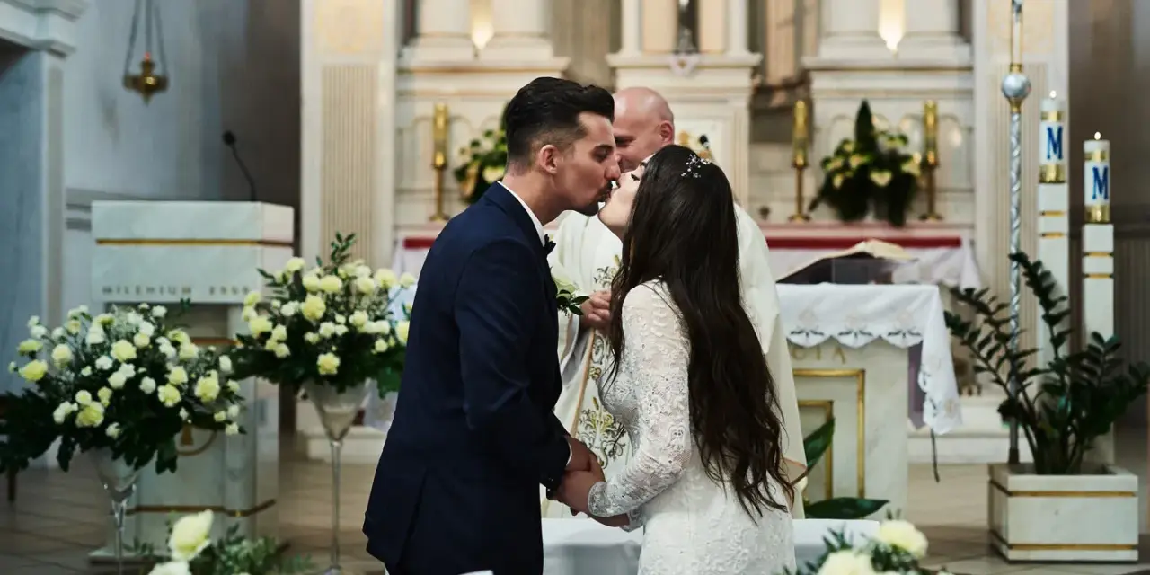 Ślub konkordatowy: kiedy otrzymasz akt małżeństwa po ceremonii?