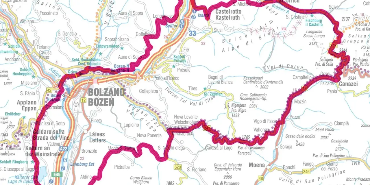 Mappa delle Dolomiti con itinerario di 5 giorni evidenziato in fucsia, partendo da Bolzano.