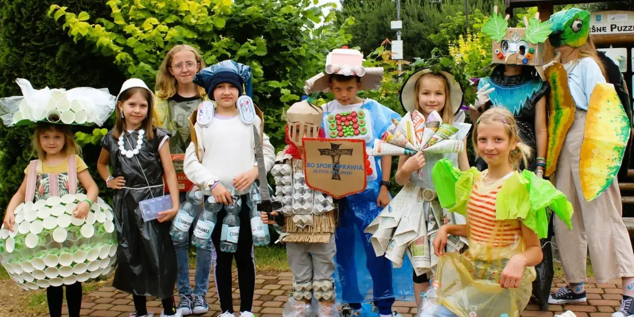 Strój z recyklingu dla dziewczynki: Kreatywne pomysły i poradnik DIY