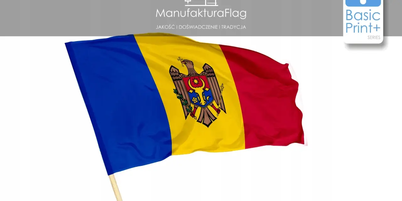 Flaga Mołdawii z godłem orła trzymającego berło i jabłko.