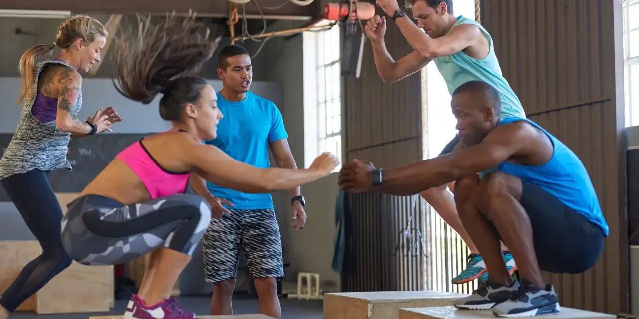 WOD CrossFit: Tajemnice treningu dnia. Jak zacząć i skalować?